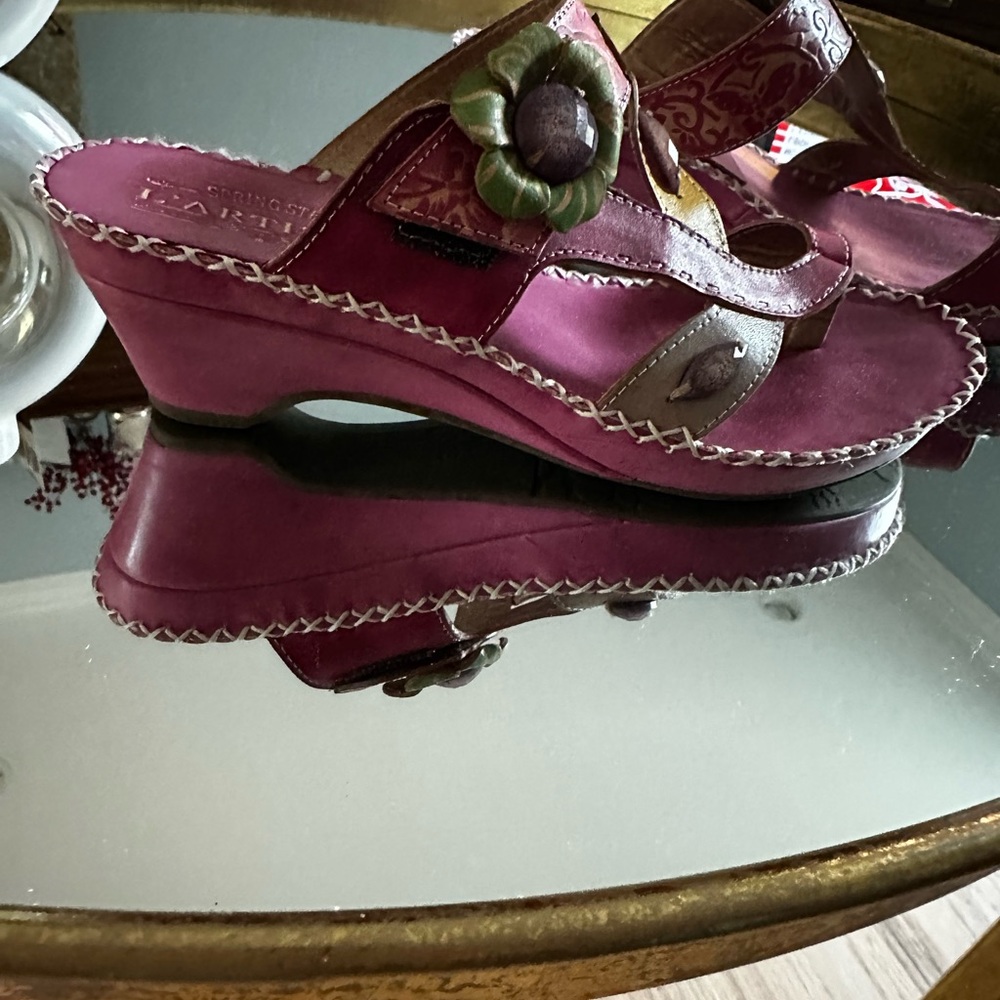 Gorgeous all genuine leather sandals! - Picture 4 of 5